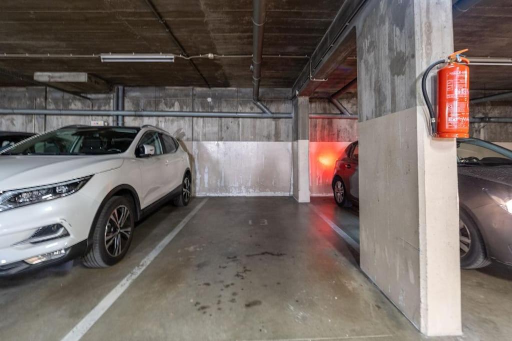 Апартаменти Boavista Deluxe With Private Parking Порту Екстер'єр фото